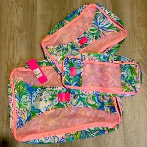 - Lilly Pullitzer escape packing cube